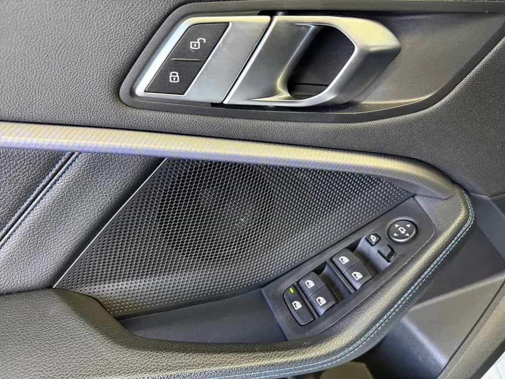 BMW 118 iLim.*M Sport*LED*Navi*LiveCockpit*HiFi*PDC* 05/2021-photo-17