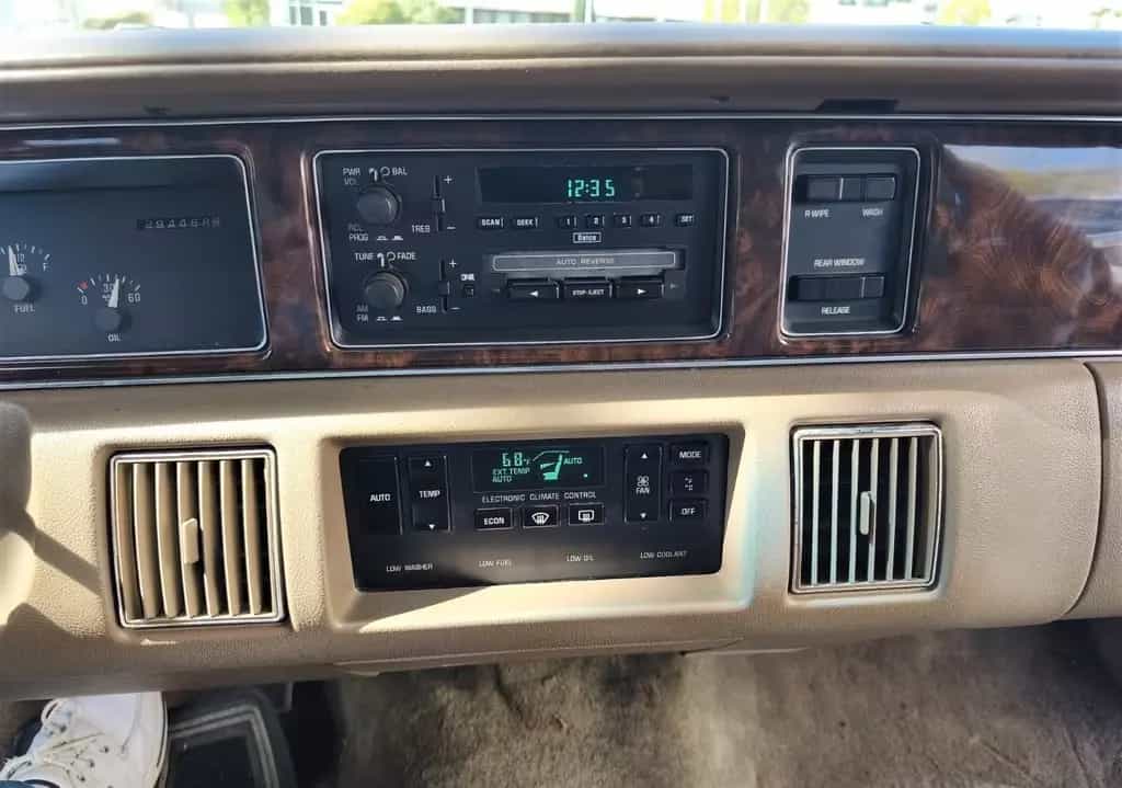 Buick Roadmaster 1993 BUICK Roadmaster Woody Wagon Chevy CAPRICE 06/1993-photo-6