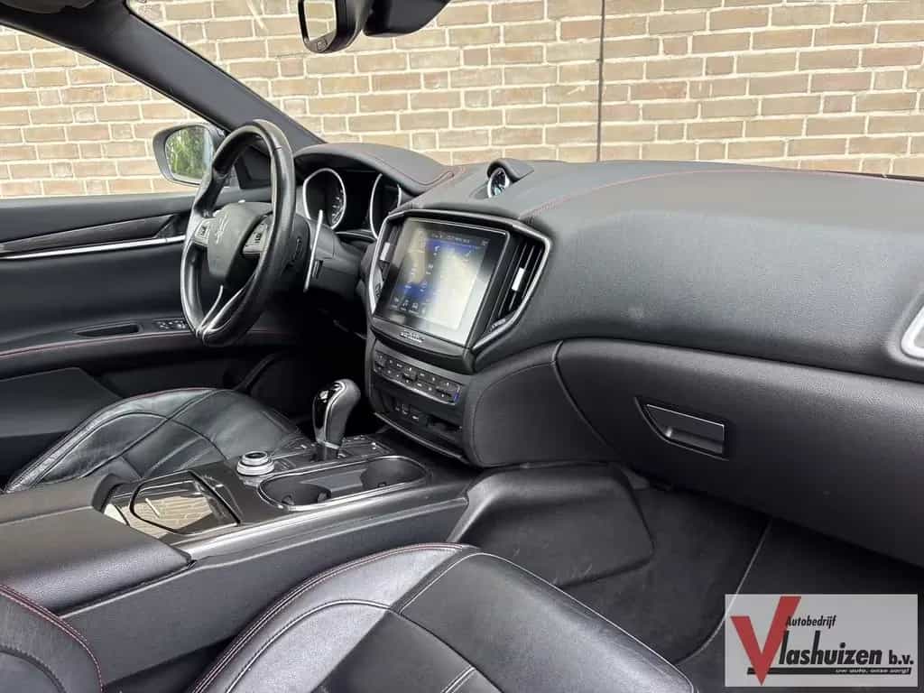 Maserati Ghibli 3.0 V6 D GranLusso 275 PK! | Leder | kame 03/2017-photo-8
