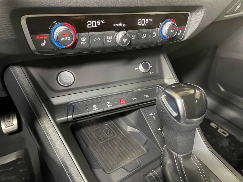 Audi Q3 45+QUATTRO+S LINE+360°KAMERA+LEDER+SHZ+GARANTIE 08/2020-photo-22