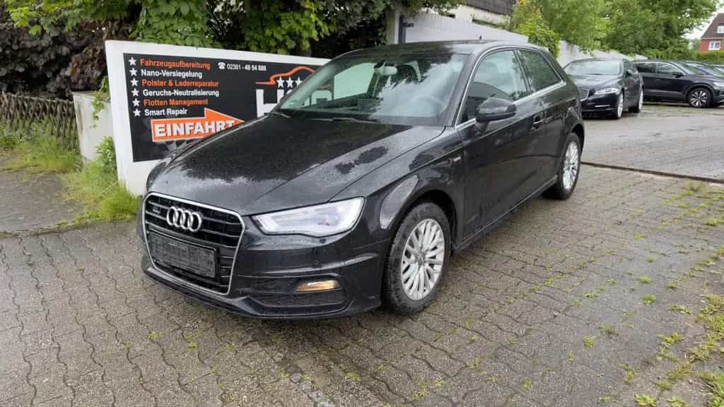 Audi A3 1.8 FSI S-Line quattro / Automatik - Allrad / 11/2013-photo-0