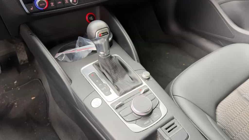 Audi A3 1.8 FSI S-Line quattro / Automatik - Allrad / 11/2013-photo-12