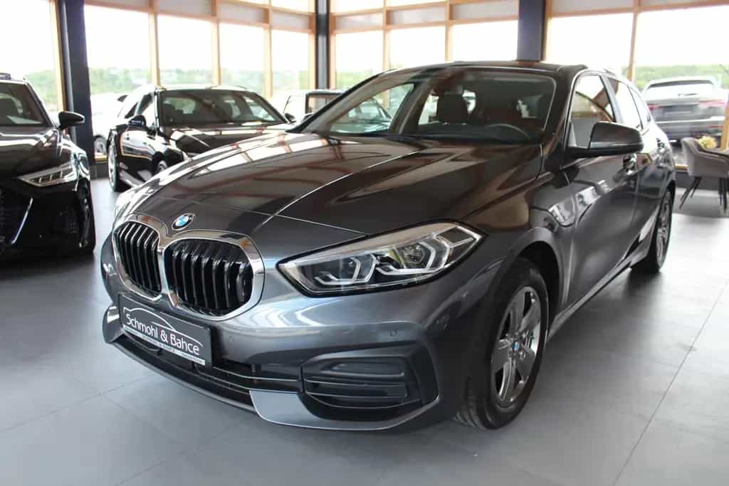 BMW 118 i Advantage Auto.*NAVI*LED* 10/2021-photo-0