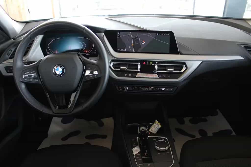 BMW 118 i Advantage Auto.*NAVI*LED* 10/2021-photo-8