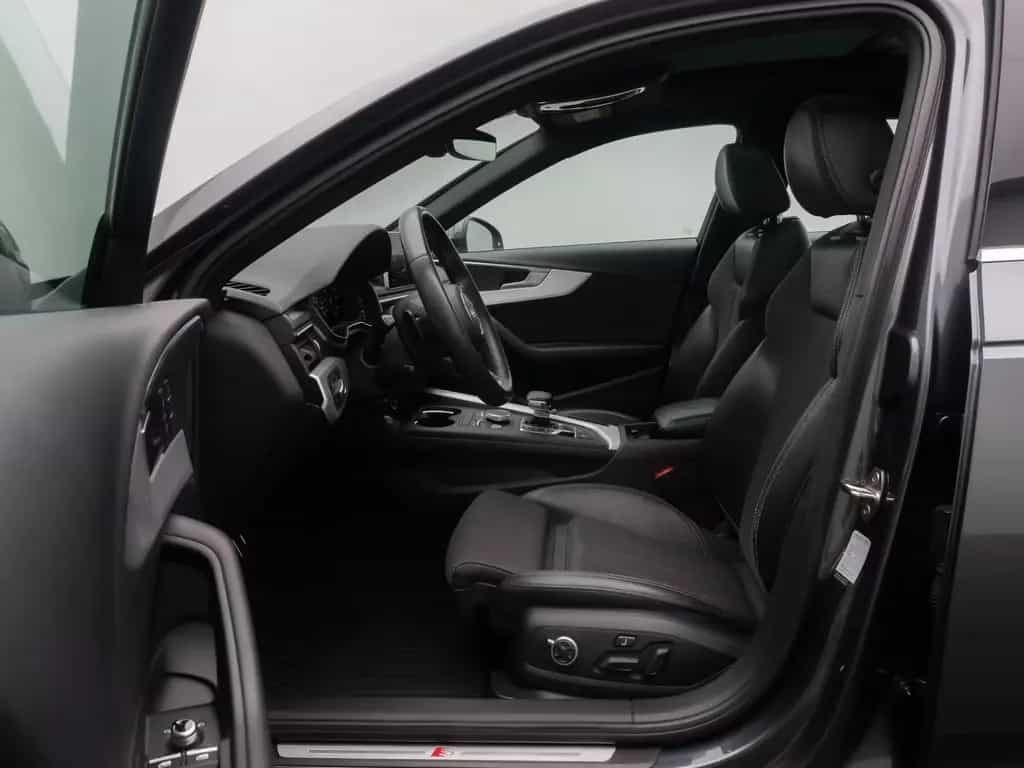 Audi A4 quattro SLine Kamera DAB Massage Panorama 18" 01/2019-photo-18