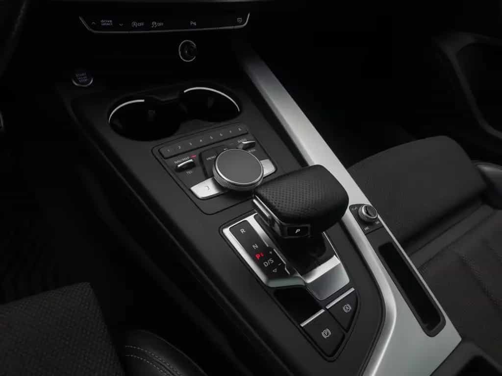 Audi A4 quattro SLine Kamera DAB Massage Panorama 18" 01/2019-photo-21