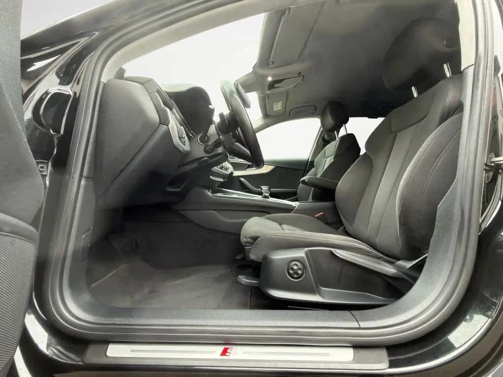 Audi A4 Avant 45 TDI quattro S line + Sportsitze* 10/2019-photo-8