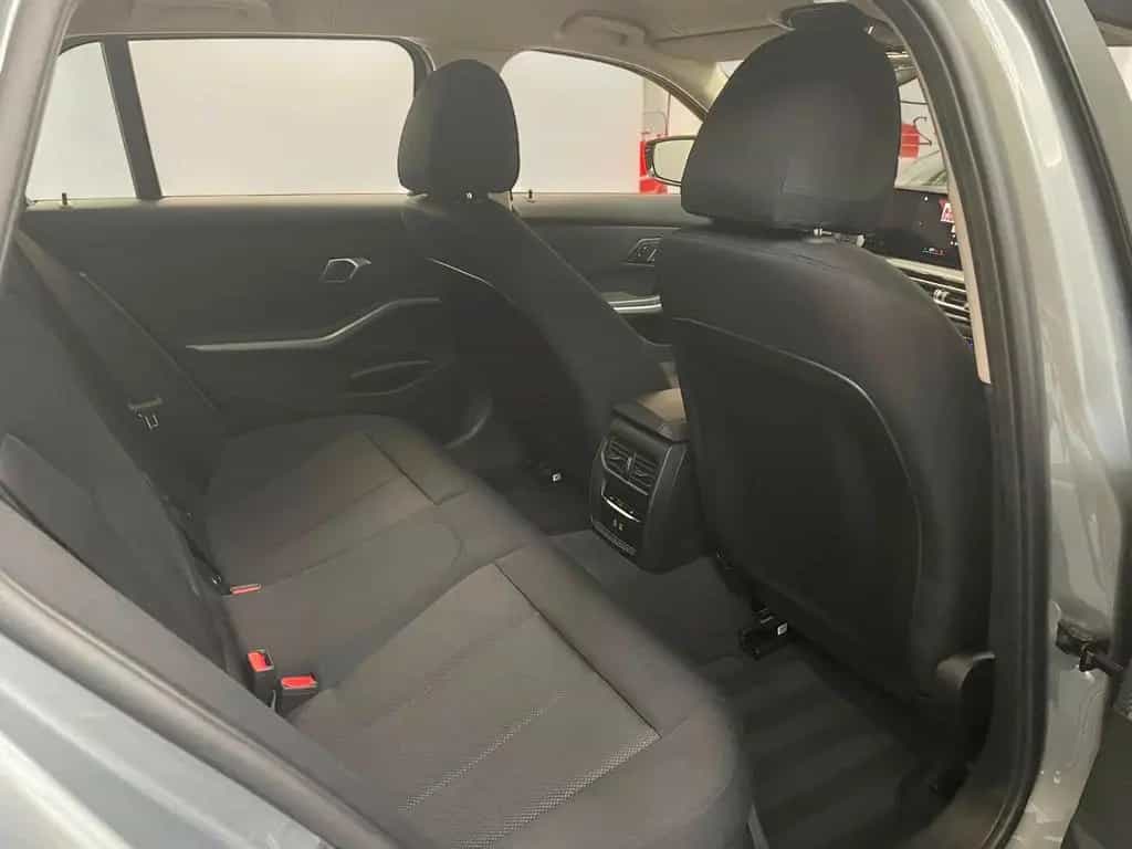 BMW 320 d T xDrive Shadow-Line WIDE*LED*CARPLAY*TOP 03/2024-photo-15