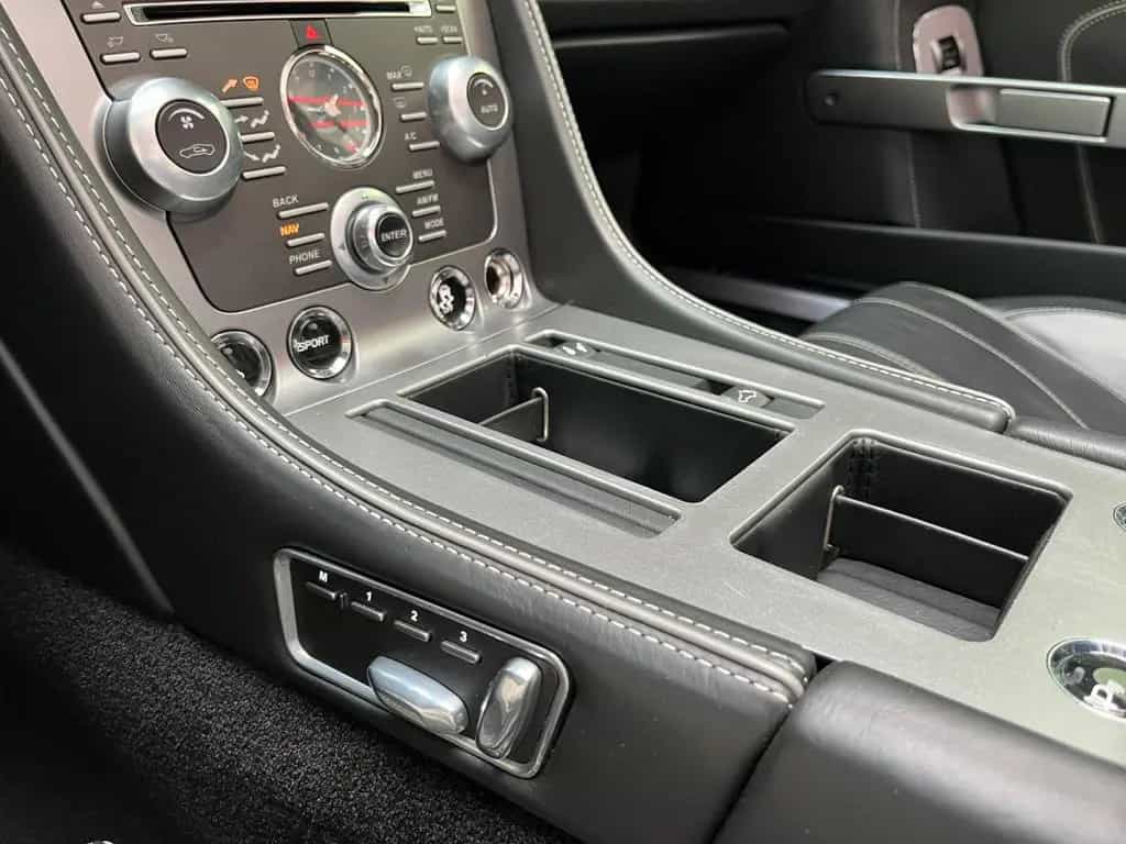 Aston Martin DB9 / Virage Volante V12*Carbon-Ceramic-Brakes* 07/2012-photo-16