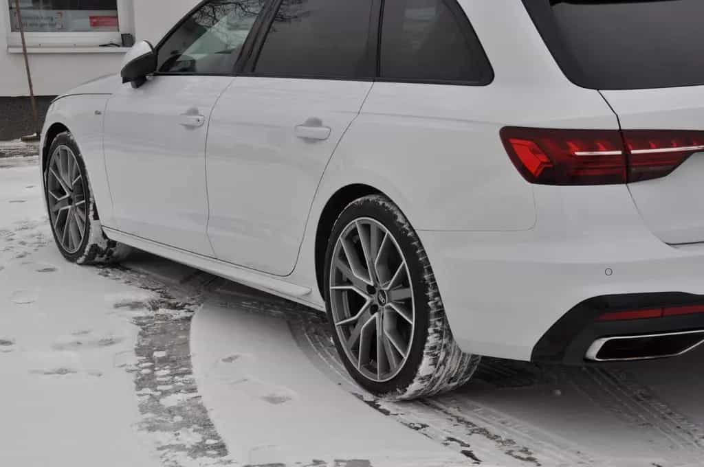 Audi A4 Avant 35 TDI S line STANDH-MATRIX-B&O-CAM-19" 11/2021-photo-11
