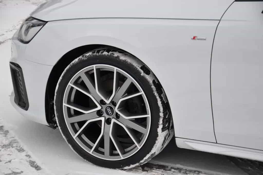 Audi A4 Avant 35 TDI S line STANDH-MATRIX-B&O-CAM-19" 11/2021-photo-9