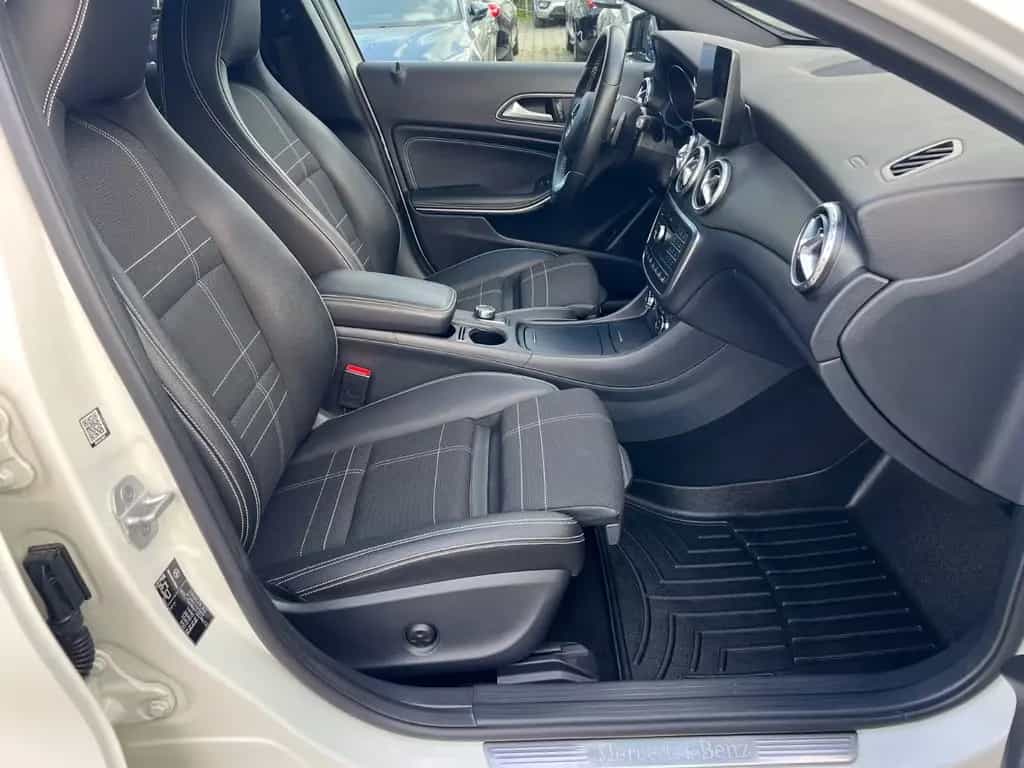 Mercedes-Benz GLA 250 4Matic NIGHT-STANDHZ-NAVI-MEMORY-XENON 10/2016-photo-12
