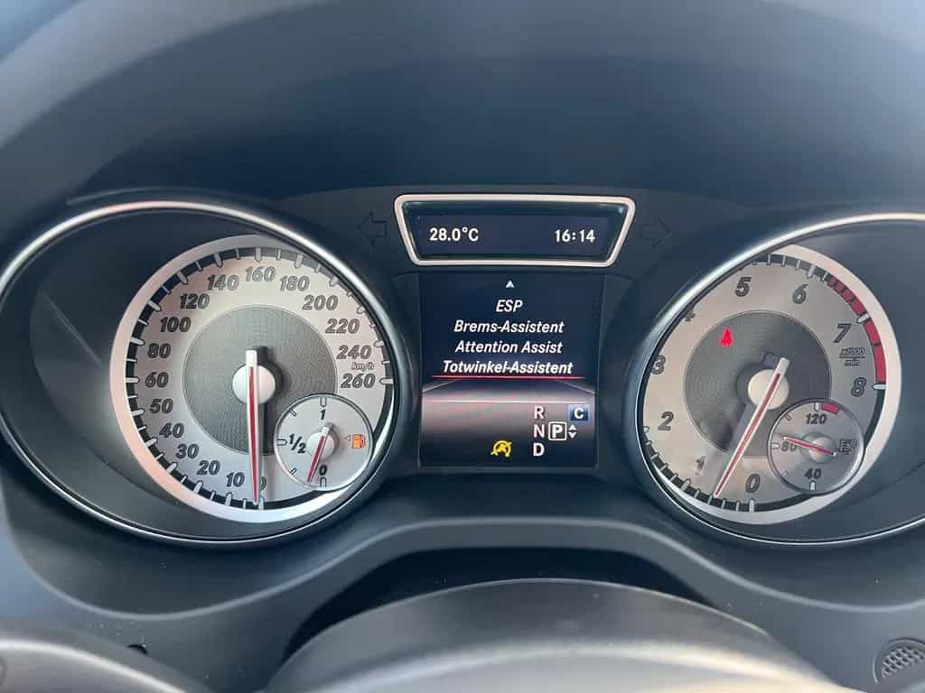 Mercedes-Benz GLA 250 4Matic NIGHT-STANDHZ-NAVI-MEMORY-XENON 10/2016-photo-18