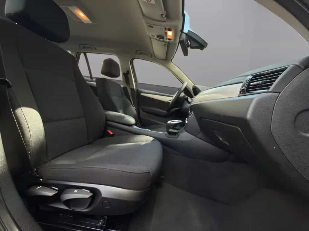 BMW X1 18i Autom. I SZH I PDC I AHK I 4Season 06/2014-photo-17