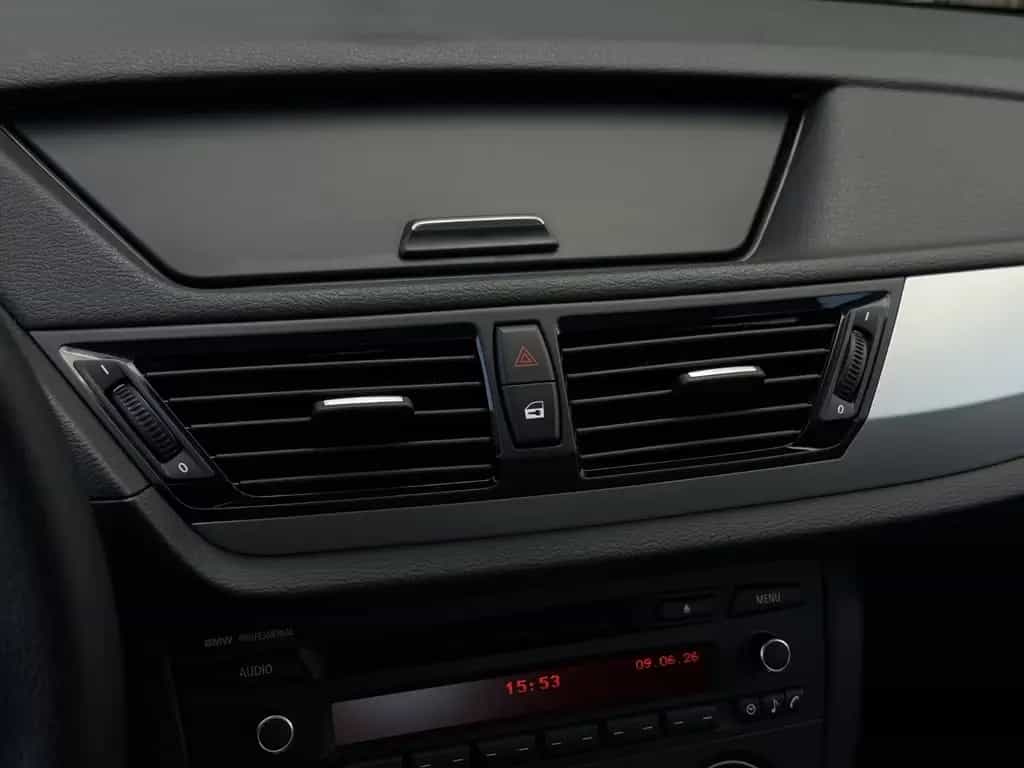 BMW X1 18i Autom. I SZH I PDC I AHK I 4Season 06/2014-photo-25