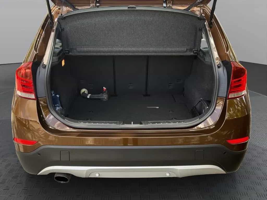 BMW X1 18i Autom. I SZH I PDC I AHK I 4Season 06/2014-photo-9