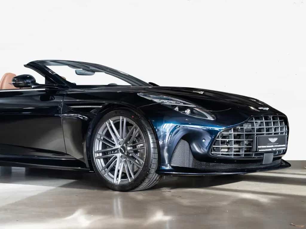 Aston Martin DB12 Volante Aston Martin Hamburg null-photo-19