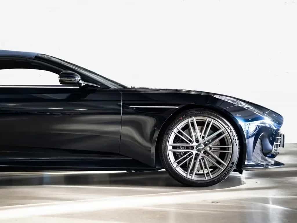 Aston Martin DB12 Volante Aston Martin Hamburg null-photo-23