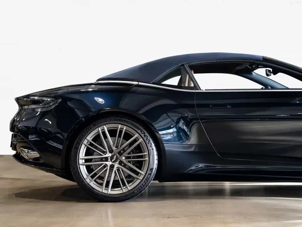 Aston Martin DB12 Volante Aston Martin Hamburg null-photo-24