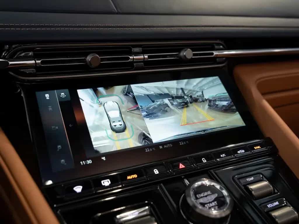 Aston Martin DB12 Volante Aston Martin Hamburg null-photo-9