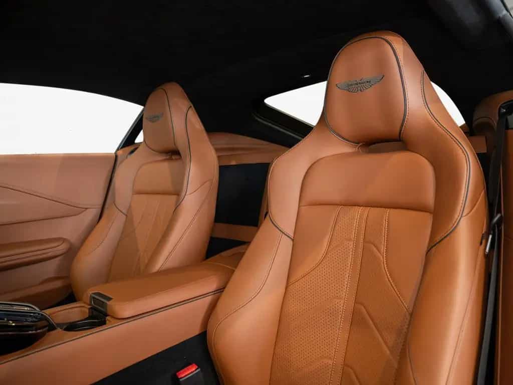 Aston Martin V8 Vantage Vantage V8 Coupe Aston Martin Hamburg null-photo-11