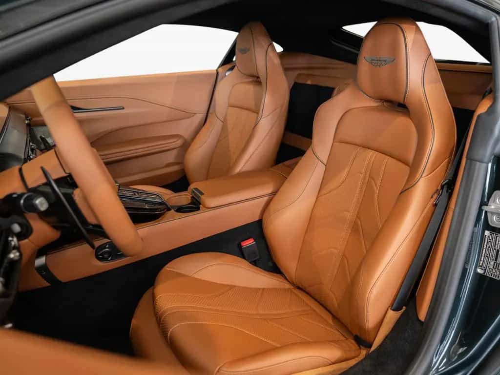 Aston Martin V8 Vantage Vantage V8 Coupe Aston Martin Hamburg null-photo-12