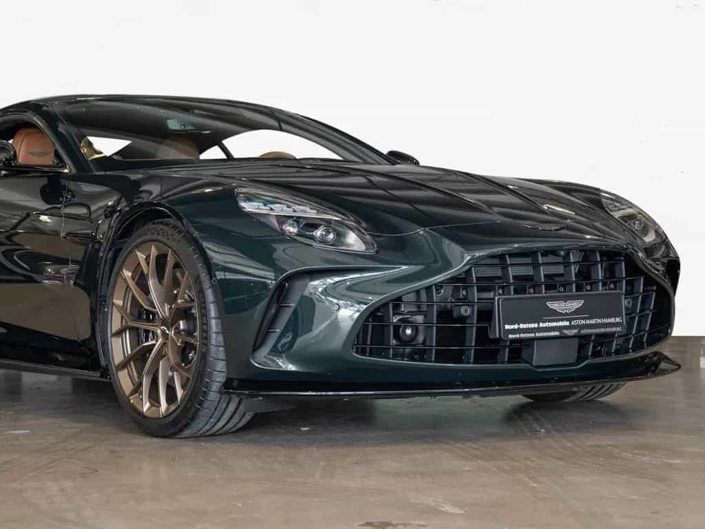 Aston Martin V8 Vantage Vantage V8 Coupe Aston Martin Hamburg null-photo-16