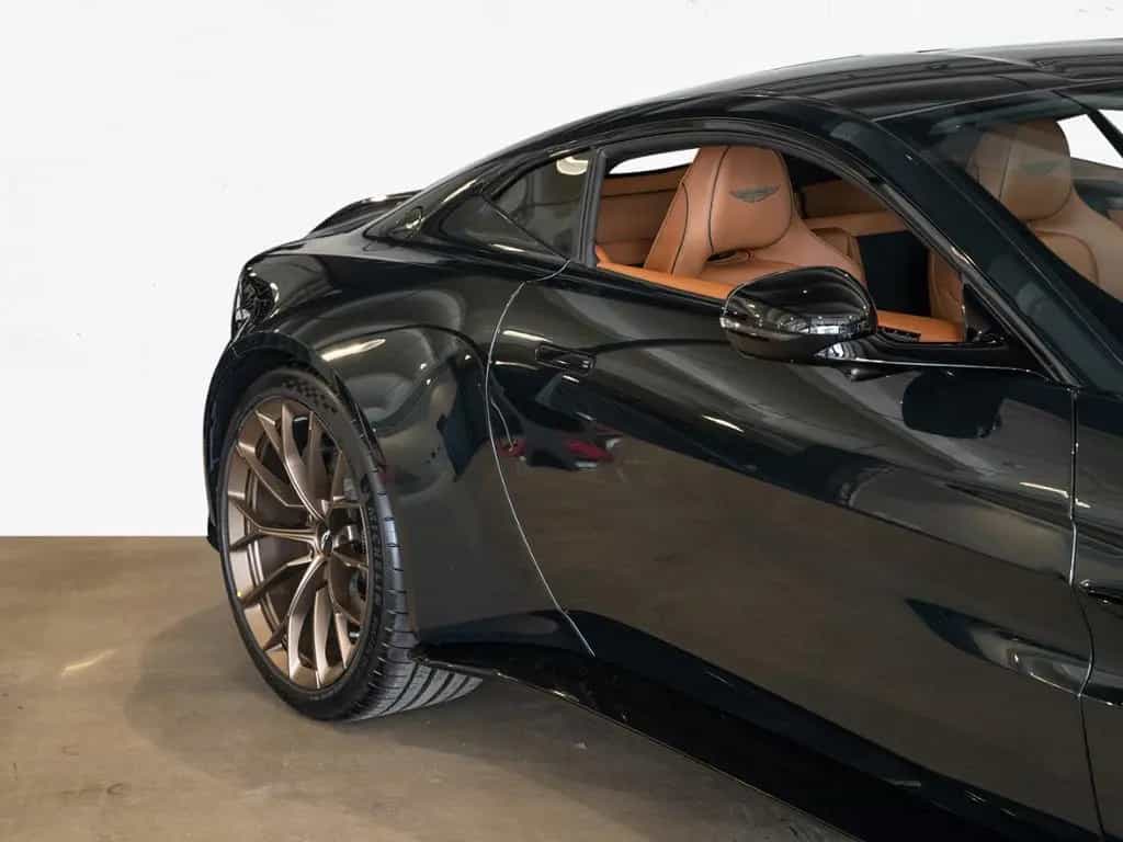 Aston Martin V8 Vantage Vantage V8 Coupe Aston Martin Hamburg null-photo-18
