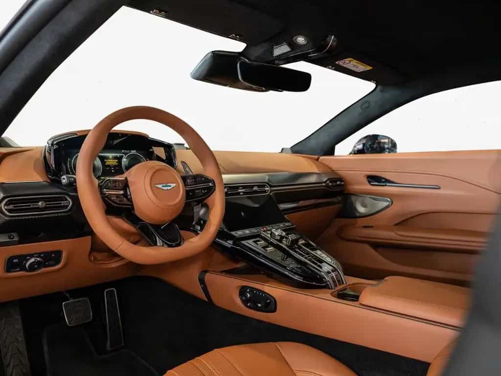 Aston Martin V8 Vantage Vantage V8 Coupe Aston Martin Hamburg null-photo-2