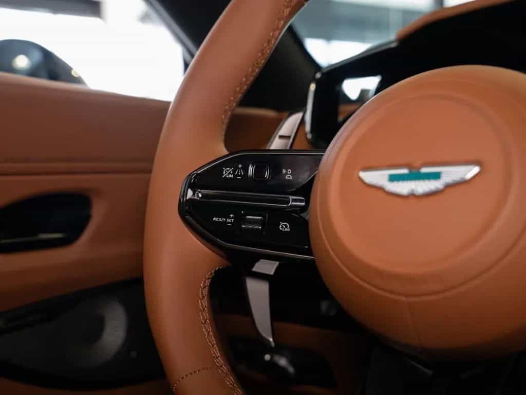 Aston Martin V8 Vantage Vantage V8 Coupe Aston Martin Hamburg null-photo-29