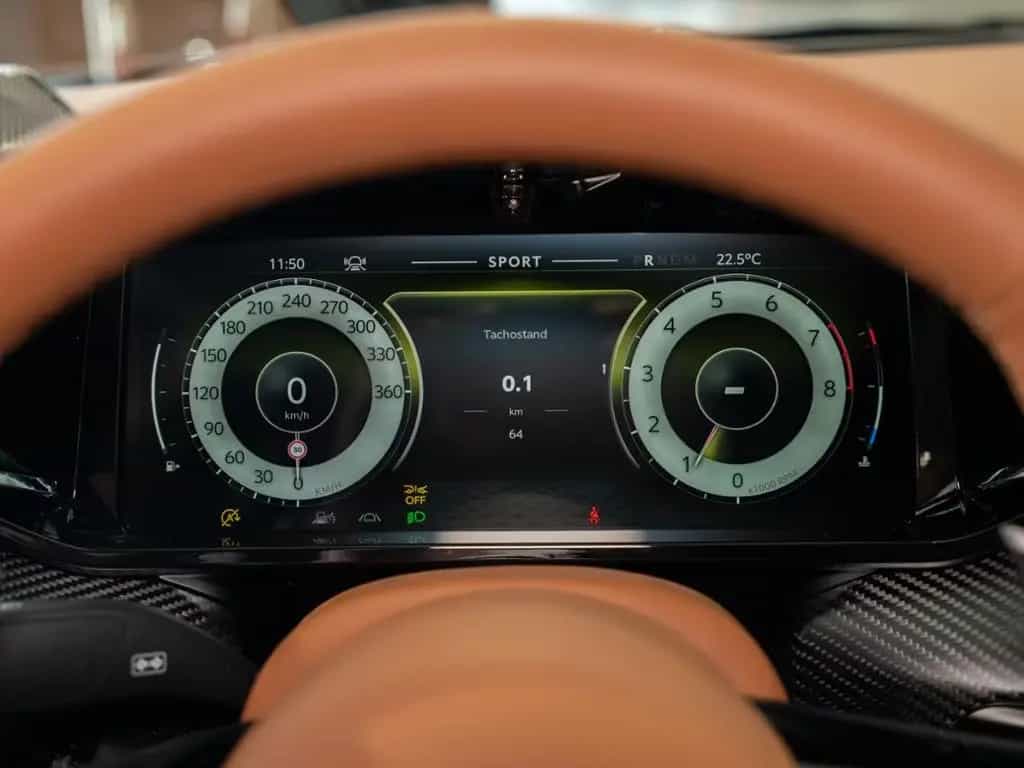 Aston Martin V8 Vantage Vantage V8 Coupe Aston Martin Hamburg null-photo-5