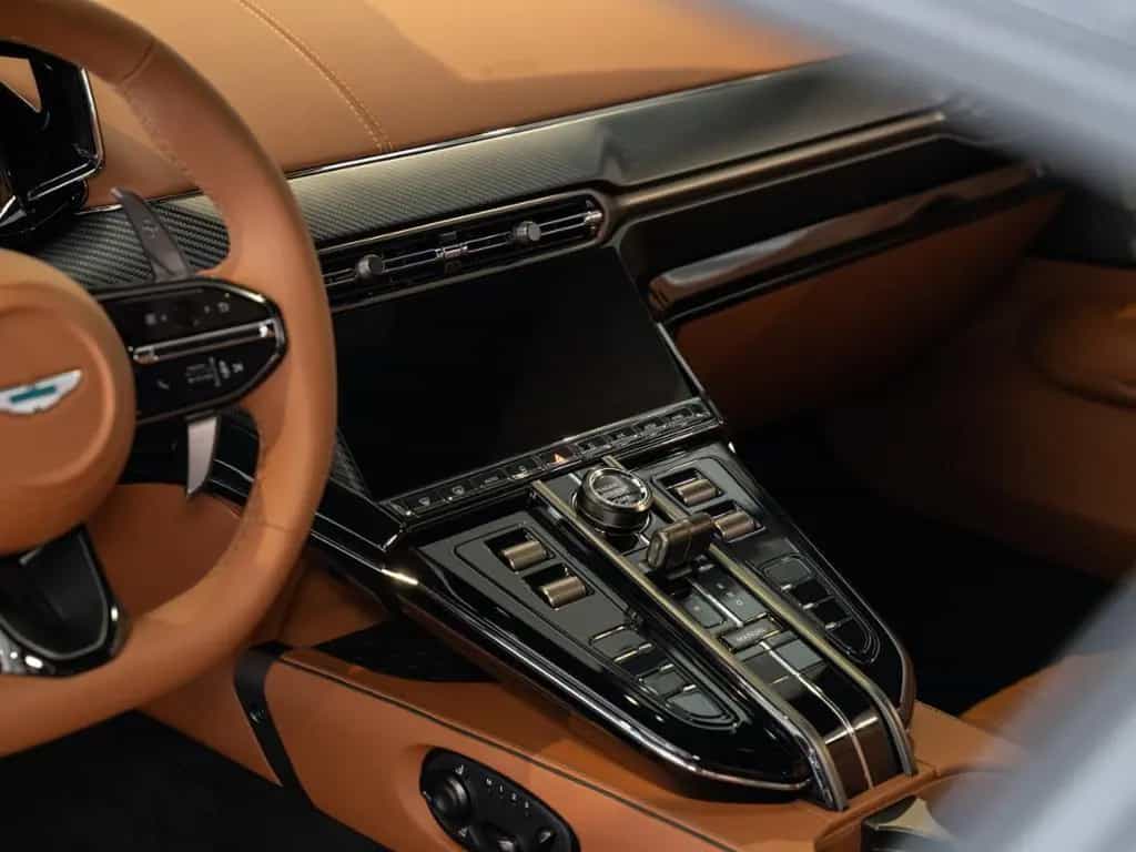 Aston Martin V8 Vantage Vantage V8 Coupe Aston Martin Hamburg null-photo-9