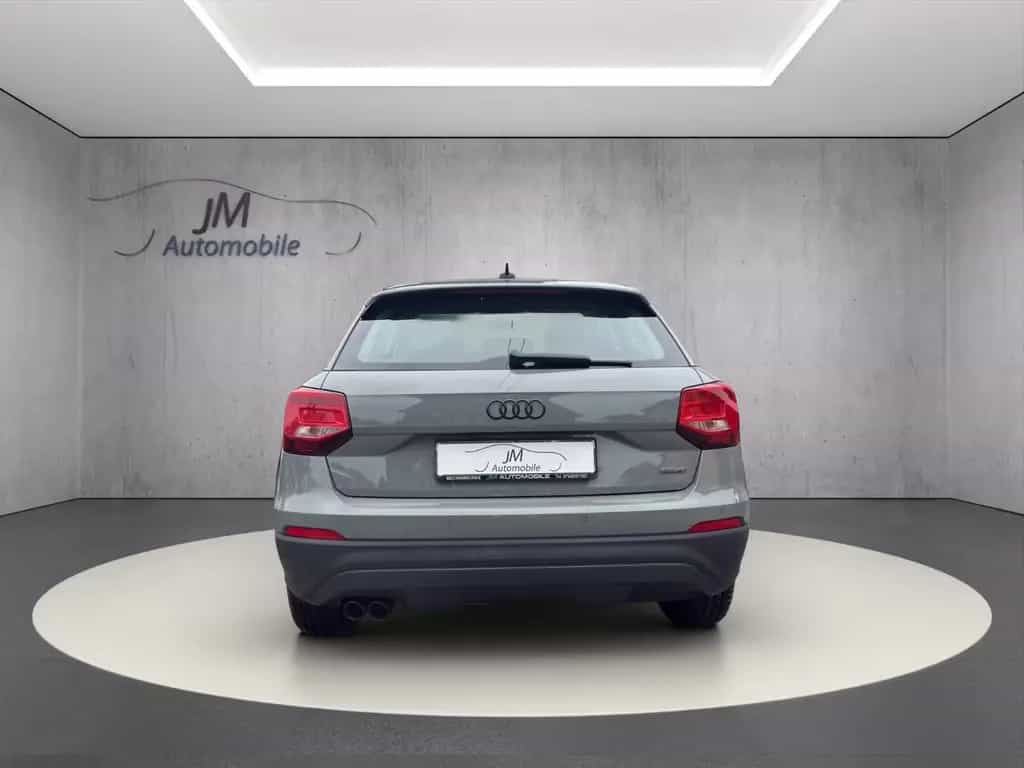 Audi Q2 35 TDI quattro Leder Navi 04/2019-photo-5