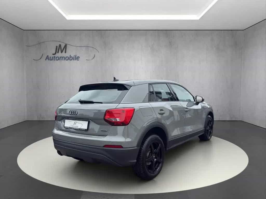 Audi Q2 35 TDI quattro Leder Navi 04/2019-photo-6