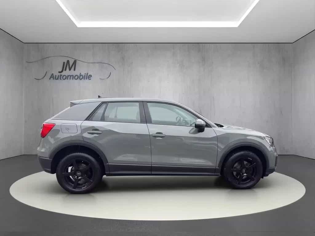 Audi Q2 35 TDI quattro Leder Navi 04/2019-photo-7