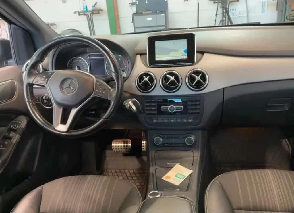 Mercedes-Benz B 180 B B 180 09/2014-photo-11
