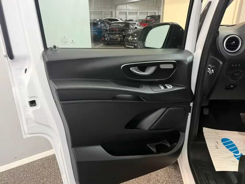 Mercedes-Benz Vito Tourer 119 Kompakt*IGLHAUT ALLRAD*NP 93.000 09/2019-photo-8