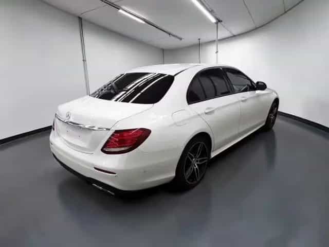Mercedes-Benz E 220 d Limo AMG Line INTI-LIGHT*KAM*CARPLAY*WIDE 06/2016-photo-2