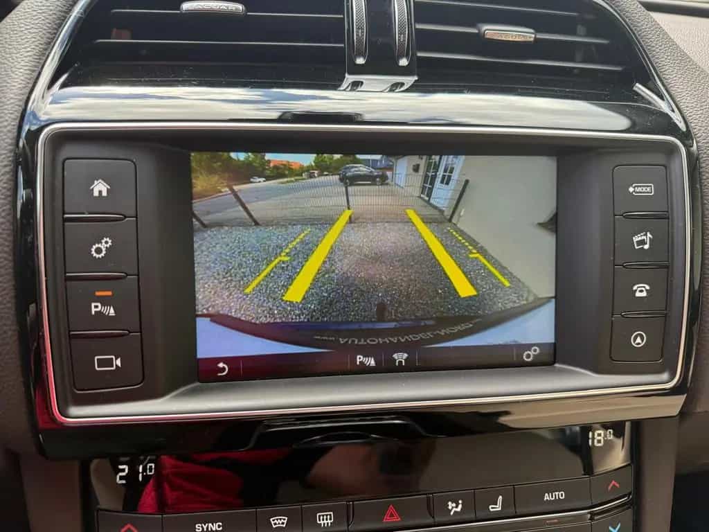 Jaguar F-Pace F Prestige AWD Rückfahrkamera AHK PDC 09/2018-photo-18