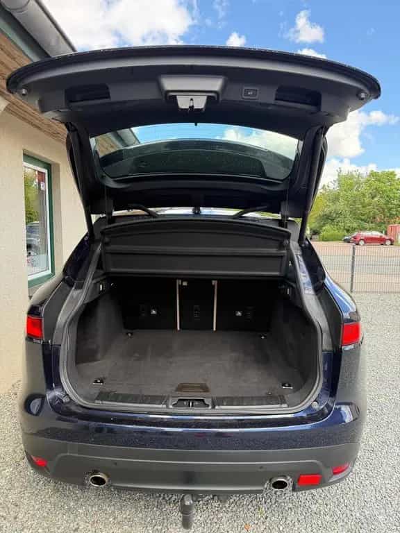 Jaguar F-Pace F Prestige AWD Rückfahrkamera AHK PDC 09/2018-photo-31