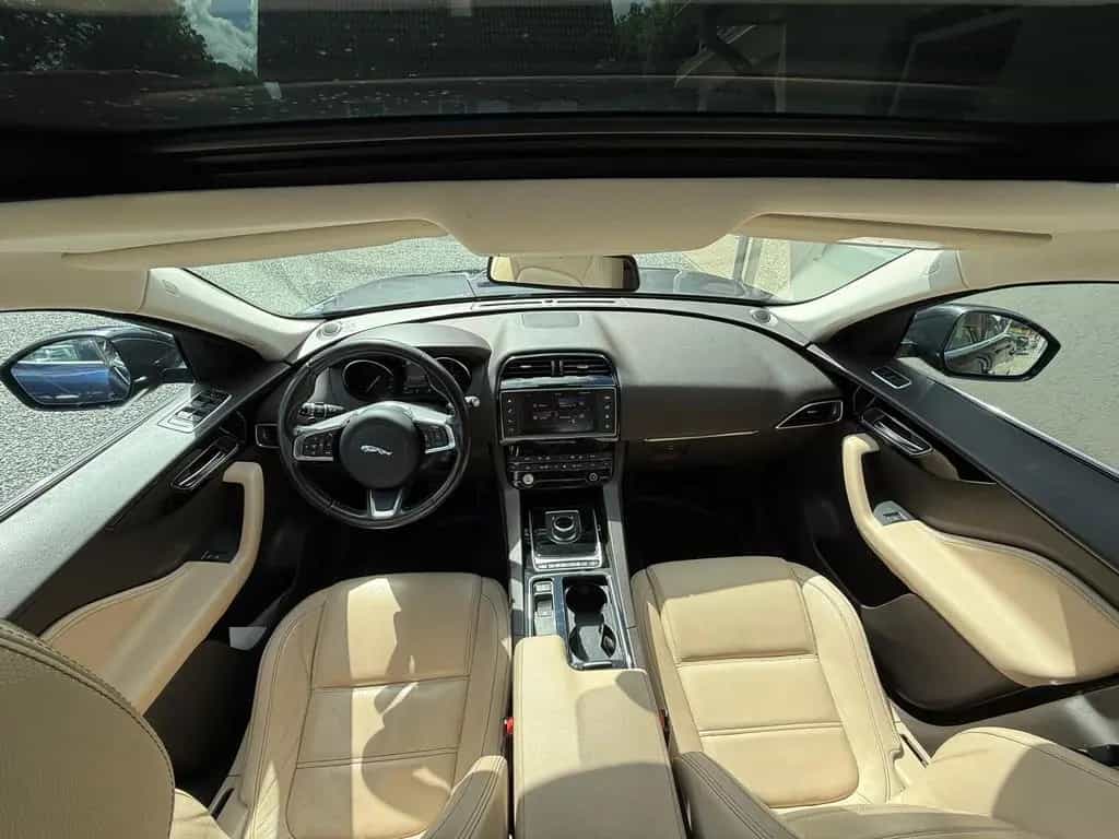 Jaguar F-Pace F Prestige AWD Rückfahrkamera AHK PDC 09/2018-photo-5