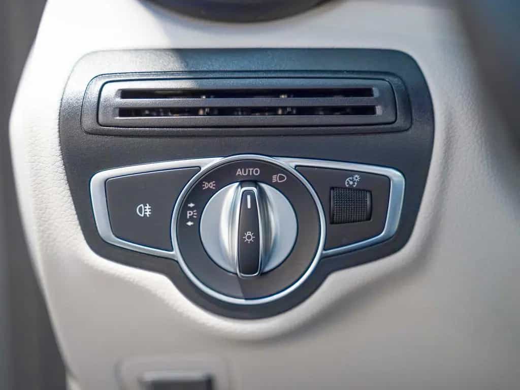 Mercedes-Benz C 200 Coupé kristallgrau Panorama Memory AHK ILS 03/2017-photo-17