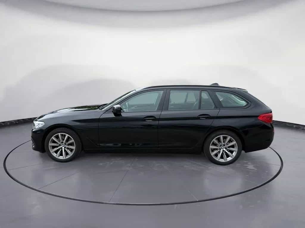 BMW 520 d Touring Navi Panorama Rückfahrkamera Sitzhe 12/2019-photo-2