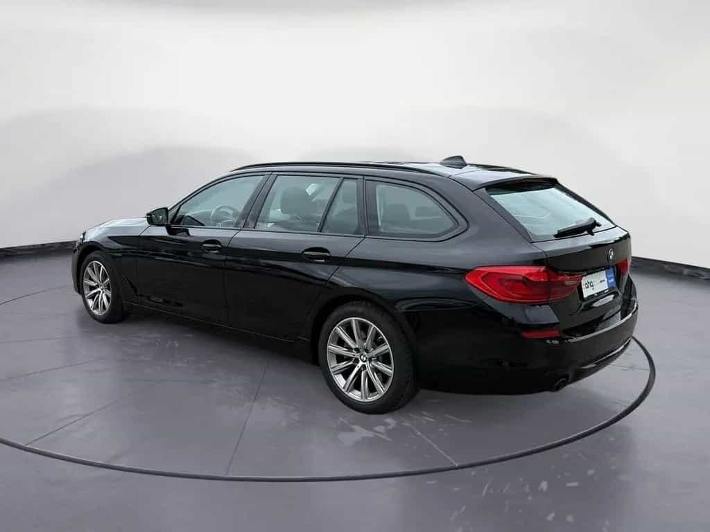 BMW 520 d Touring Navi Panorama Rückfahrkamera Sitzhe 12/2019-photo-3