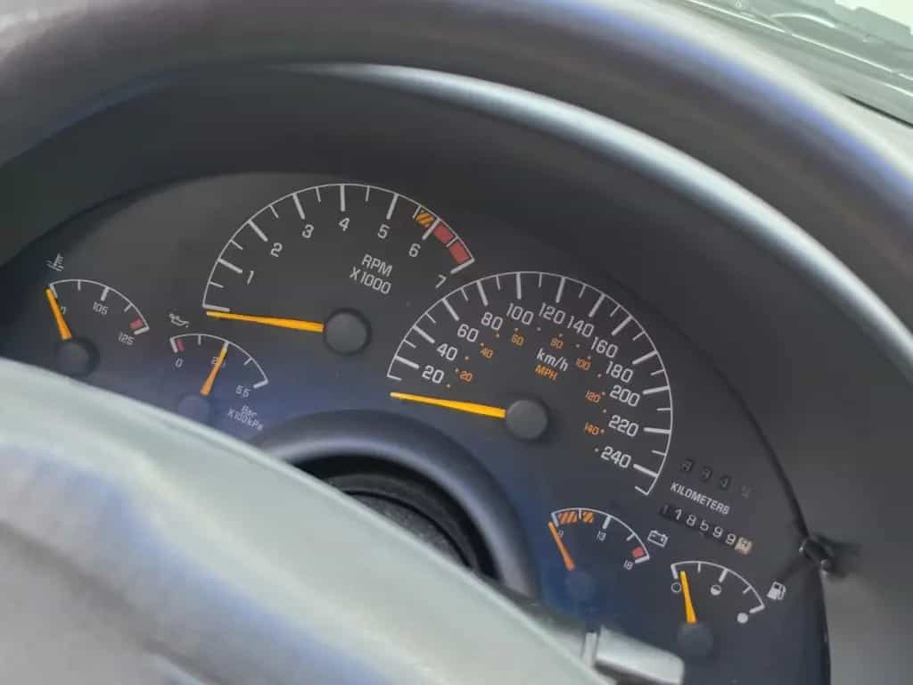 Pontiac Firebird Gen4 3.4L V6 Targa TÜV NEU H-kennz. Mög 07/1993-photo-10