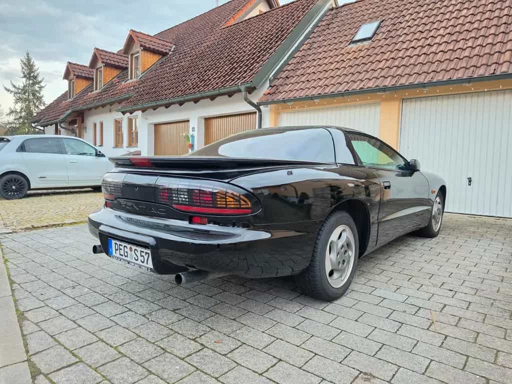 Pontiac Firebird Gen4 3.4L V6 Targa TÜV NEU H-kennz. Mög 07/1993-photo-3