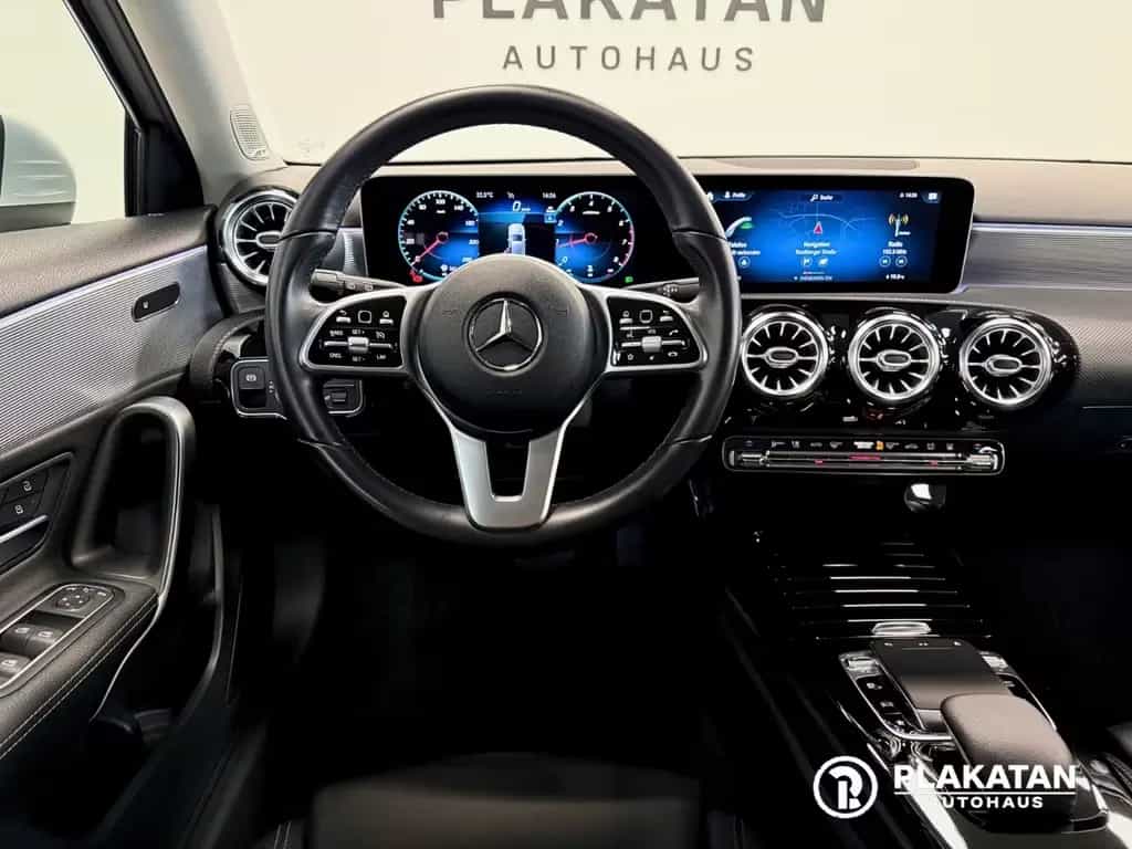 Mercedes-Benz A 200 Assist LED Kamera 360 Burmester 1Hand 09/2018-photo-22