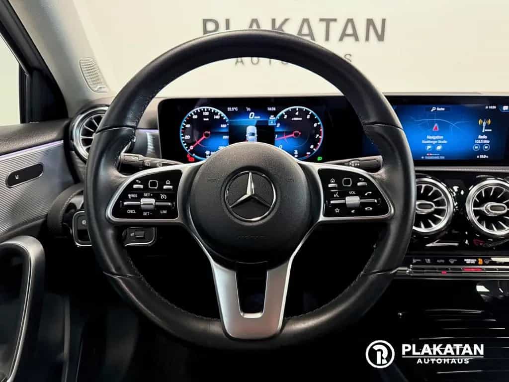 Mercedes-Benz A 200 Assist LED Kamera 360 Burmester 1Hand 09/2018-photo-23