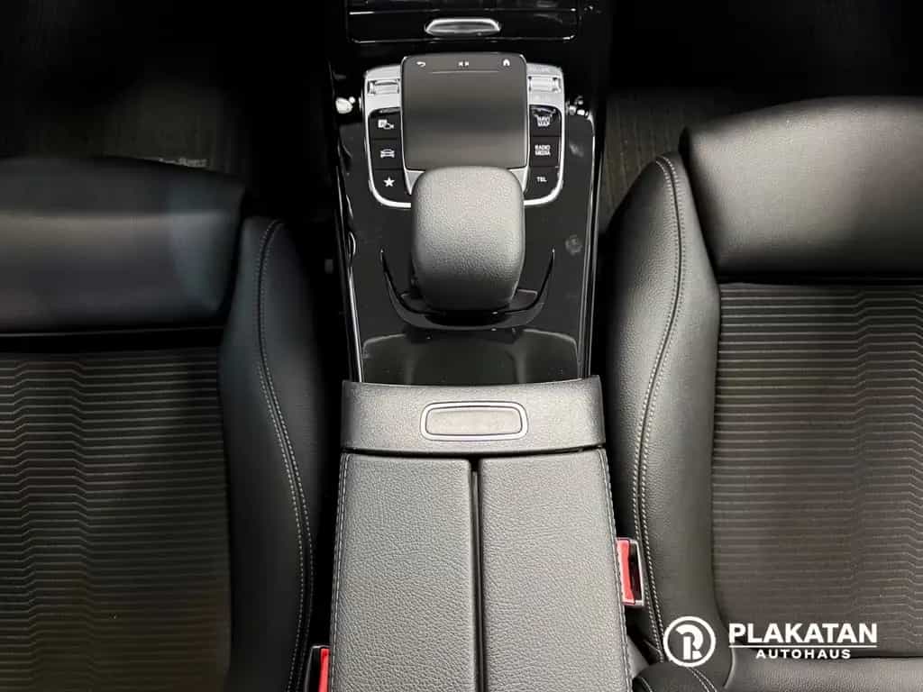 Mercedes-Benz A 200 Assist LED Kamera 360 Burmester 1Hand 09/2018-photo-30