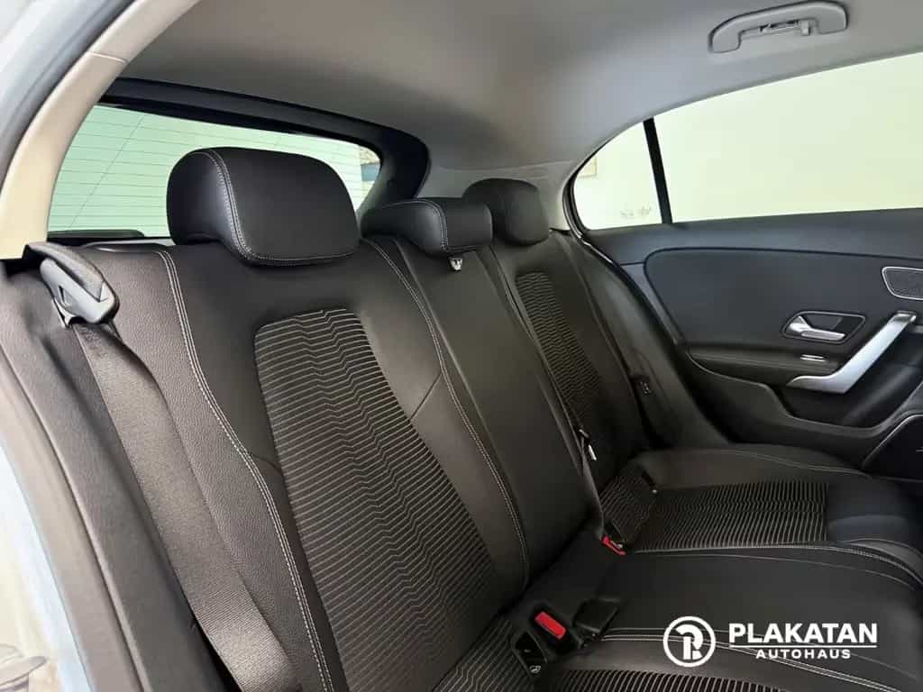 Mercedes-Benz A 200 Assist LED Kamera 360 Burmester 1Hand 09/2018-photo-35